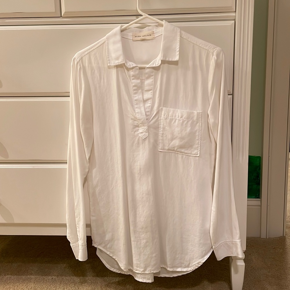 Women’s long sleeve white blouse, Side Stitch, size small.